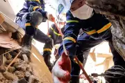 Đoàn cứu hộ Việt Nam quyết không bỏ lỡ từng dấu vết ở Venezuela