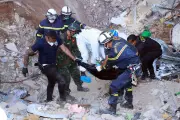 Đoàn cứu nạn Việt Nam tìm thấy 30 thi thể sau động đất Venezuela