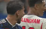 Paredes nổi giận với Bellingham gây sốt MXH ở bán kết World Cup