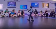 Phụ huynh Trung Quốc chi tiền tỷ cho trại hè AI vì sợ con tụt hậu