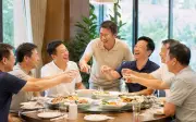 Phá sản vẫn sĩ diện trả tiền họp lớp, bất ngờ nhận hơn 34 triệu đồng