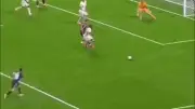 Pha kiến tạo của Messi gây tranh cãi: Có nên hủy bàn thắng?