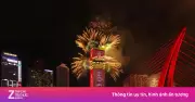 Pháo hoa bừng sáng trên Saigon Marina IFC kỷ niệm 50 năm thành phố mang tên Bác