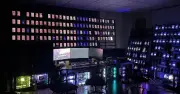 Phone farm – thứ nguy hiểm hơn AI đang thao túng niềm tin người dùng Internet