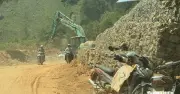 Quảng Ngãi chi 5 tỉ khắc phục sạt lở đường ĐH74, gần 400 hộ dân thoát cảnh lo sợ