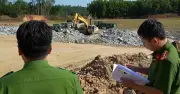 Quảng Ngãi: Khởi tố chủ tịch và giám đốc công ty khai thác đất trái phép