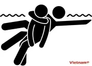 Quảng Trị: Cứu hộ kịp thời du khách bị sóng biển cuốn trôi
