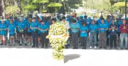Quảng Trị khuyến khích cô dâu chú rể đặt hoa tri ân liệt sĩ trong ngày cưới