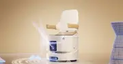 Robot bồn cầu tự hành Xiaoban giá 4.000 USD giúp người già