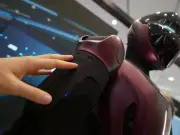 Robot hình người Gene.01 ra mắt với làn da thông minh tại hội nghị AMD