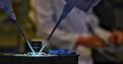Robot Trung Quốc hỗ trợ 48 ca vi phẫu không biến chứng, mở ra kỷ nguyên mới