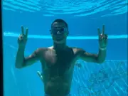 Ronaldo đăng clip bơi cùng Georgina sau thất bại World Cup 2026