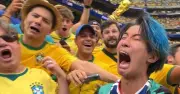 Sự thật CĐV Nhật gào khóc giữa người hâm mộ Brazil là streamer nổi tiếng diễn câu view
