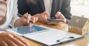 So sánh vay tín chấp và vay thế chấp: Lựa chọn phù hợp