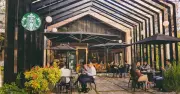 Starbucks phối hợp công an xác minh nghi vấn camera quay lén tại Ecopark