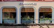 Starbucks Việt Nam gây tranh cãi vì lạm dụng AI, khách hàng chê đồng phục 'mất chất'