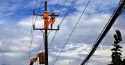 Tự hào 50 năm ngành điện: Những người thợ trên cao như cánh chim giữa trời