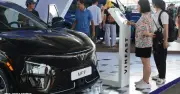 Ô tô điện giảm giá mạnh: VinFast, BYD đua ưu đãi kích cầu thị trường Việt