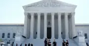 Tòa Tối cao Mỹ bác sắc lệnh của ông Trump về quyền công dân theo nơi sinh