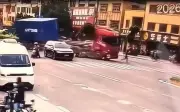 Tai nạn giao thông ở Quảng Đông: Xe tải mất phanh đâm vào SUV