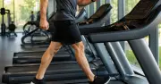 Tốc độ đi bộ 5-6 km/h giúp đốt mỡ hiệu quả nhất