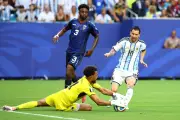 Thủ môn 40 tuổi Vozinha tỏa sáng, Cape Verde kiêu hãnh rời World Cup