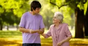 Thí nghiệm đột phá: Công nghệ tái lập trình tế bào mở ra hy vọng 'cải lão hoàn đồng'
