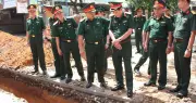 Thứ trưởng Bộ Quốc phòng kiểm tra tìm kiếm hài cốt liệt sĩ ở Quảng Ngãi
