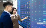 Thị trường chứng khoán dao động hẹp, thanh khoản thấp, cơ hội ở nhóm ngành nhất định