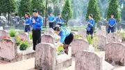Tháng Bảy về với những nghĩa trang liệt sĩ và ký ức không ngủ yên