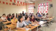 Tháng tự học tiếng Anh cho giáo viên: Khởi đầu đưa tiếng Anh thành ngôn ngữ thứ hai