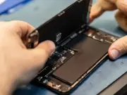 Tại sao smartphone ngày càng ít pin rời?