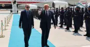 Tại sao Tổng thống Trump phải đổi chuyên cơ sau họp NATO?