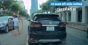 Tài xế Lexus RX350 đỗ xe giữa đường rồi bỏ đi ở TP.HCM gây bức xúc