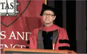 Tiến sĩ Harvard Joel Tan: Từ học sinh bị từ chối đến người phát biểu đại diện toàn khóa