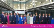 Tiến sĩ Nguyễn Thị Phương Thảo bấm nút khai phiên Sàn GDCK London