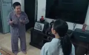 Tập 28 'Dưới ô cửa sáng đèn': Ông Đăng mắng con gái thực dụng, chị dâu Bằng thay đổi bất ngờ