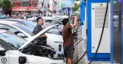 TP.HCM yêu cầu cán bộ chuyển đổi sang xe điện, đẩy nhanh giao thông xanh