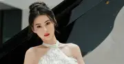 Trương Bá Chi thiếu máu nghiêm trọng, đăng kết quả xét nghiệm máu lên mạng