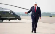 Trump chỉ trích NATO 'vô lý', đòi đồng minh tăng chi tiêu quốc phòng