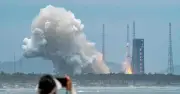 Trung Quốc thu hồi thành công tầng đẩy tên lửa Trường Chinh 10B, áp sát SpaceX