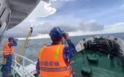 Tàu cá Quảng Ninh bị chìm do bão, 7 thuyền viên gặp nạn