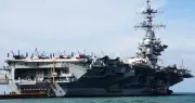 Tàu sân bay Mỹ USS George Washington cập cảng Đà Nẵng thăm Việt Nam