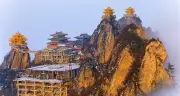 Tuyển người sống trên núi và săn mây với lương 232 triệu đồng/tháng