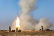 Ukraine lần đầu phóng tên lửa đạn đạo vào Moscow, S-400 Nga đánh chặn