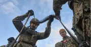 Ukraine trả bao nhiêu để giữ chân ngoại binh ở tiền tuyến