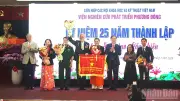 Viện Phương Đông kỷ niệm 25 năm, đón nhận cờ thi đua