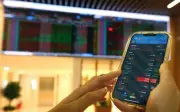 VN-Index giảm nhẹ 4,27 điểm, thanh khoản hơn 17.663 tỷ đồng