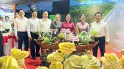 Vĩnh Long khai mạc hội chợ 400 gian hàng kỷ niệm một năm thành lập tỉnh