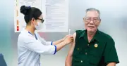 VNVC tặng 10.000 liều vắc xin cúm cho người có công